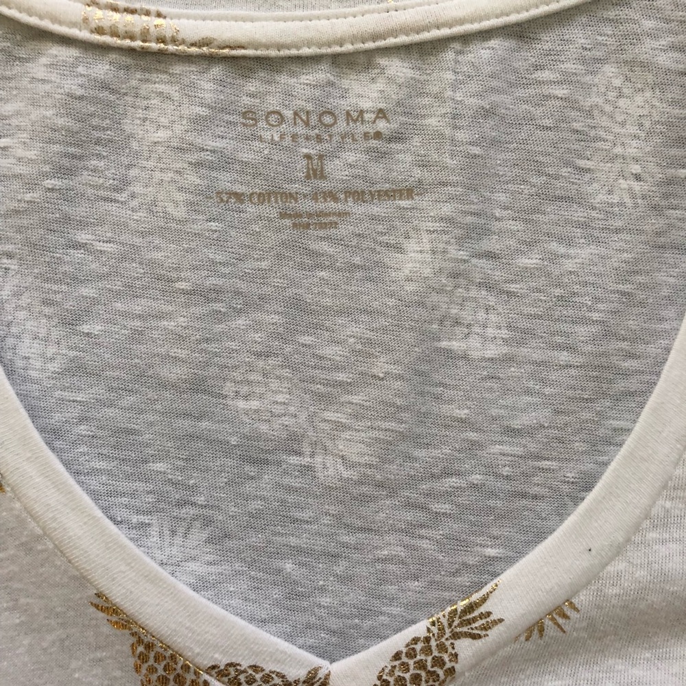 White and Gold Pineapple T-shirt - Picture 4 of 5
